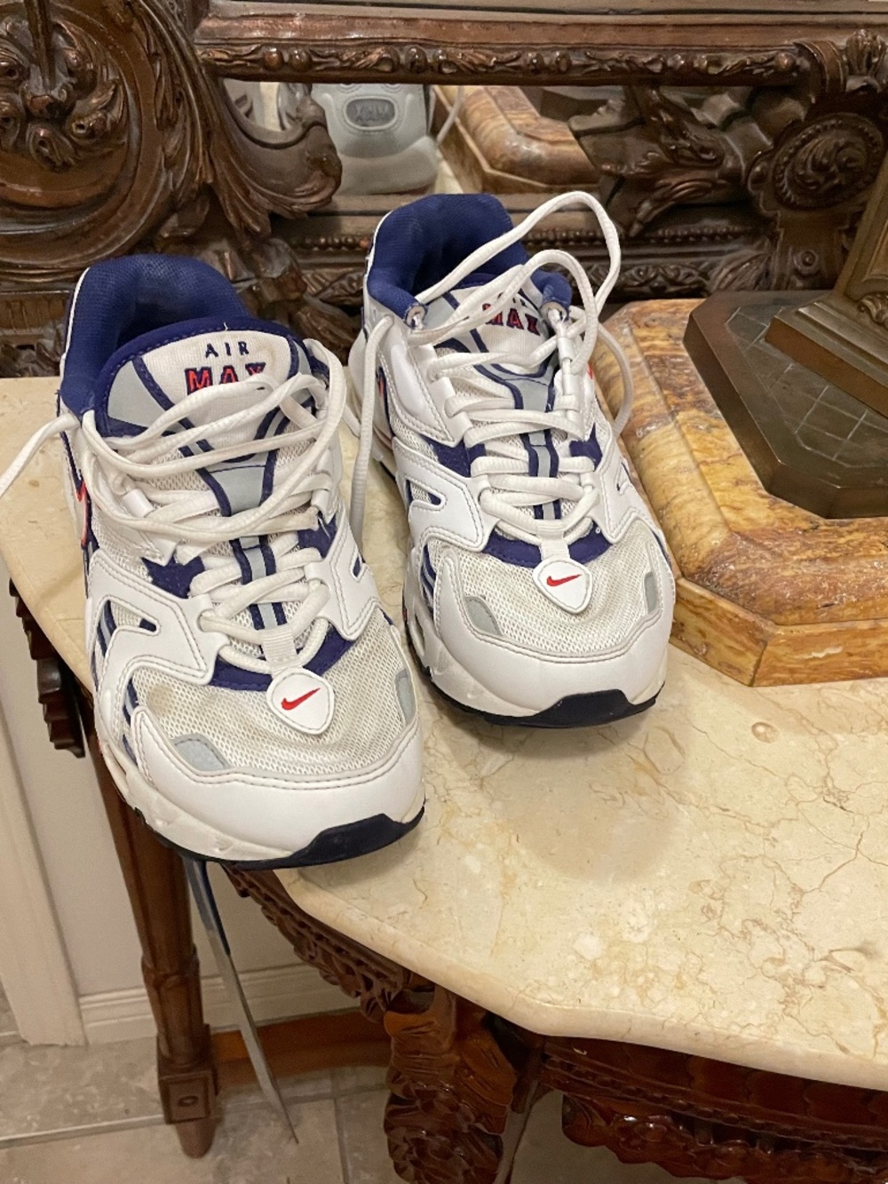 Nike white and purple airmax size 8